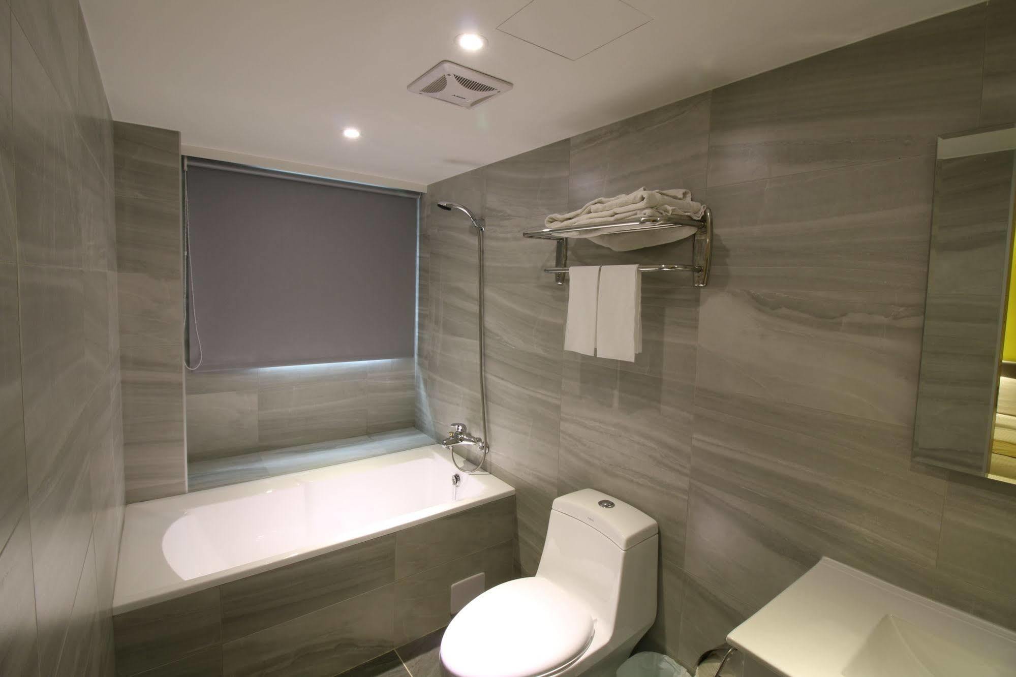 Blue Coast Hotel Kaohsiung Dış mekan fotoğraf